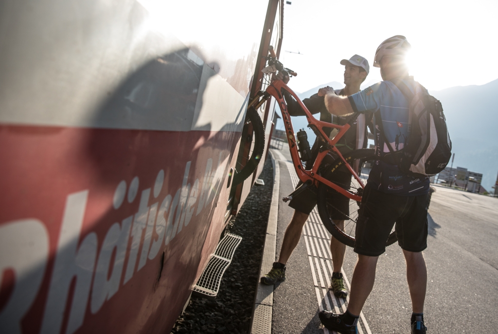 Nationalpark Bike-Marathon - Transport mit der RhB