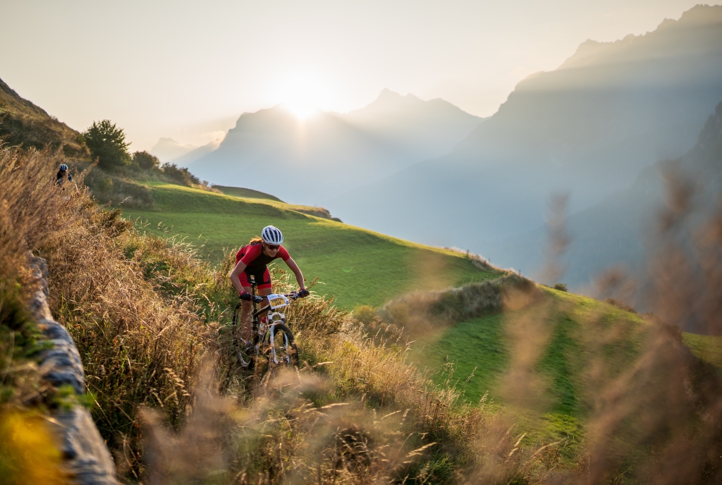 Tinetta Strimer aus Ardez beim 19. Nationalpark Bike-Marathon 2020. Bild: Dominik Täuber.