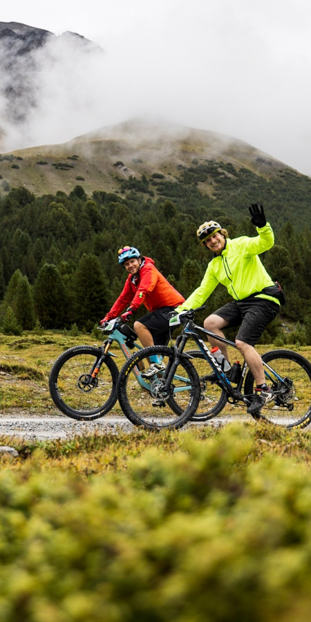 Joy while biking in Val Mora. Picture: Dominik Täuber.
