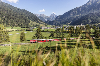 Mit der Rhätischen Bahn zum Startort. Bild: Andrea Badrutt, Chur.