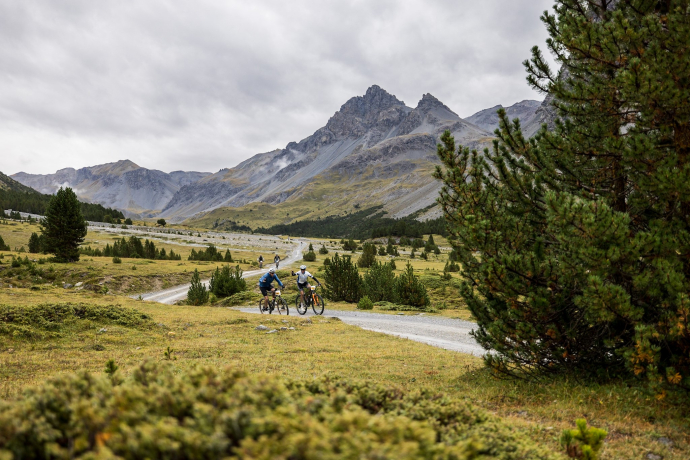 Vom Val Müstair geht es durch das landschaftlich beeindruckende Val Mora. Bild: Dominik Täuber. Vom Val Müstair geht es durch das landschaftlich beeindruckende Val Mora. Bild: Dominik Täuber.